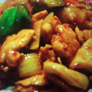 65.Pollo Con Guindillas