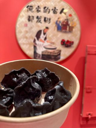 Ravioli impasto al nero di seppia - 6 pezzi