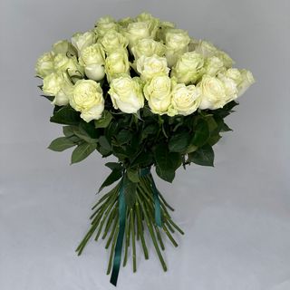 Buchet 55 trandafiri albi