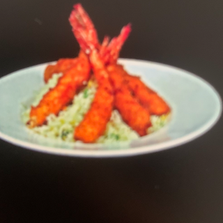 16. Gambas Fritas Sobre Arroz