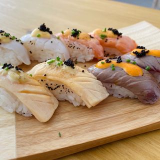 Nigiri Flambeado (8 Pza.)