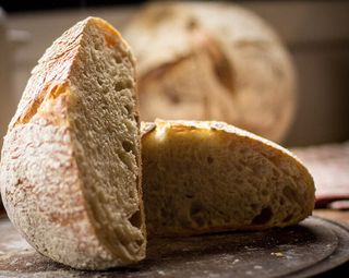 Bollo De Pan Larga Fermentación Recién Horneado