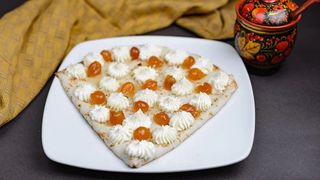 ბლინი არაჟნით და მურაბით