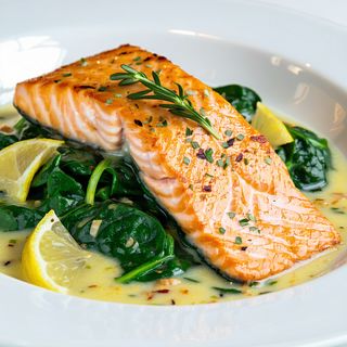 Pavé De Saumon Aux Épinards Citronnés