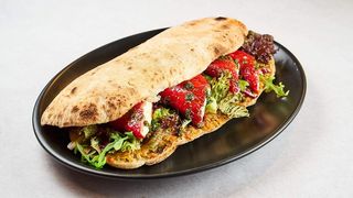 Rog punjen kozjim sirom XL