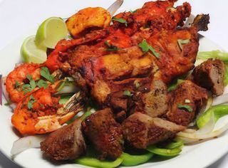 24. Tandoori Especial Mixed Grill