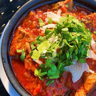 ჩაშუშული ხბოს ხორცით