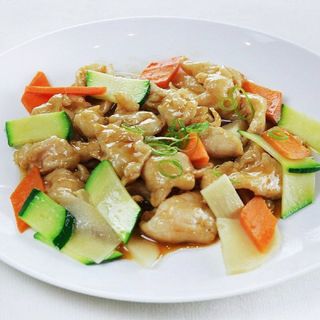 66. Pollo con verdure