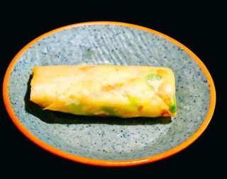 110.Rollito casero frito (2 uds)