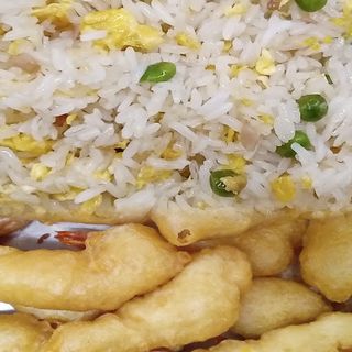 A8 Arroz Chau Chau com Camarão Panado