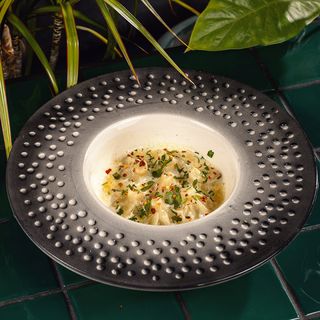 Chicken khinklushkebi with Shkmeruli sauce