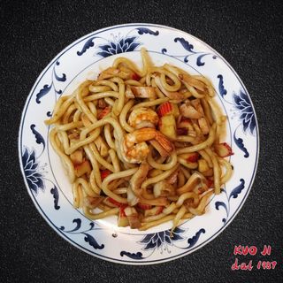 24a   -Spaghetti udon saltati con pesce
