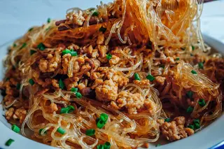 72 Spaghetti di Soia con Manzo, Verdure