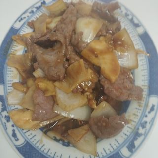Ternera con bambú y setas china