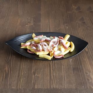 Patatine con porchetta e provola