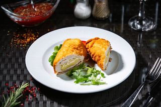 Snitel vienez cu cascaval