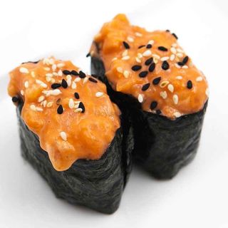 G58 Gunkan spicy salmon