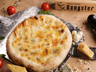 Піца Пʼять сирів (520г)