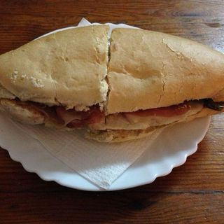 Bocadillo Serranito