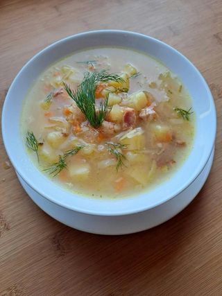 Kapuśniak na wędzonce 500 ml