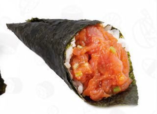 82. Temaki spicy tonno