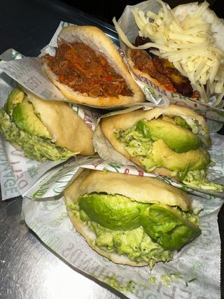 Combo 3 arepas + 1 coca cola normal o zero