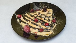 Klasična palačinka sa eurokremom i jagodom