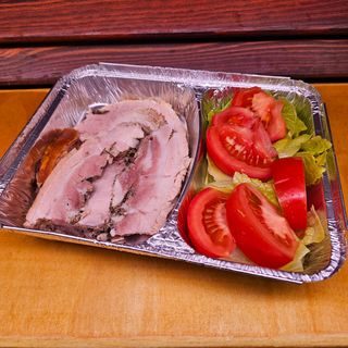 BOX porchetta, lattuga e pomodori