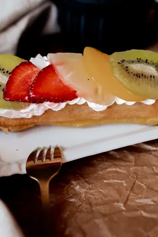 Eclair de Fruta