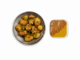 Креветка у темпурі з тōгараші, фурікаке і домашнім унагі (150g)