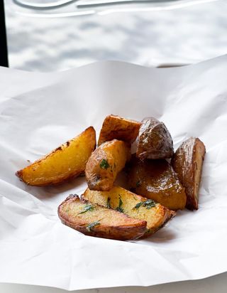 Картопля смажена, відварна або пюре 