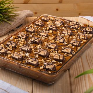 Домашен сладкиш сникърс с карамел и фъстъци(200гр)