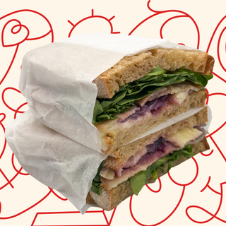 Sandwich cu bacon si brie