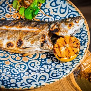 Biban de mare la jar cu sos chimichurri