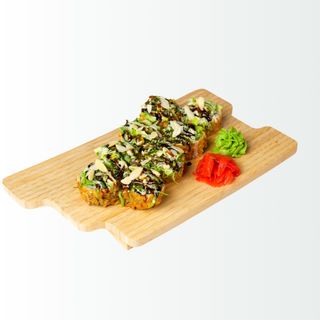 Tempura roll with chuka