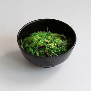 ENSALADA WAKAME