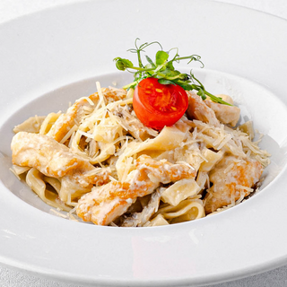 Феттучіне з куркою і грибами (300г)