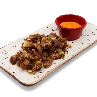 Oreja Frita con Crema de Jamón Ibérico Picante