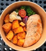 Pechuga de Pollo Cocinada a Baja Temperatura con Verduras y Patatas