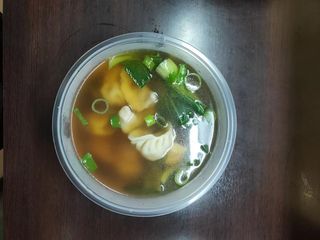 58. Zuppa di ravioli di carne - 10 pezzi