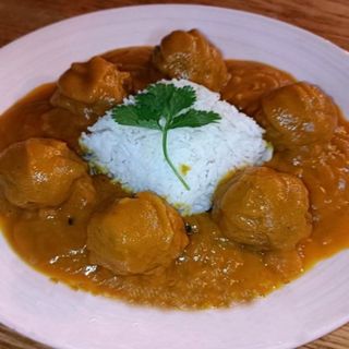 Albóndigas de ternera con arroz basmati