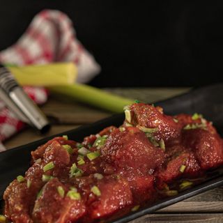 Carne con tomate (500 g.)