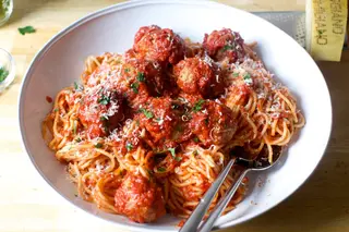 Meatballs (2Pc) With Spagetti