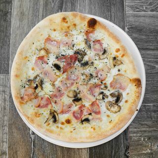 Pizza Carbonara