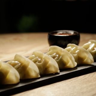 Surtido Gyozas con Chili dulce
