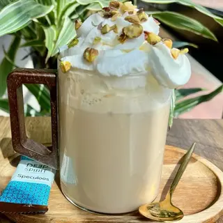 Capuchino Con Nata Y Pistacho