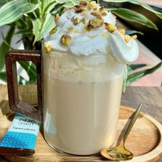 Capuchino Con Nata Y Pistacho