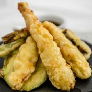 116. Tempura de langostinos