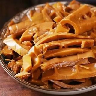 Brotes De Bambú Estofados En Aceite