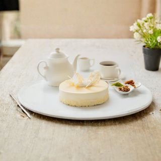 Торт "Молочная девочка"